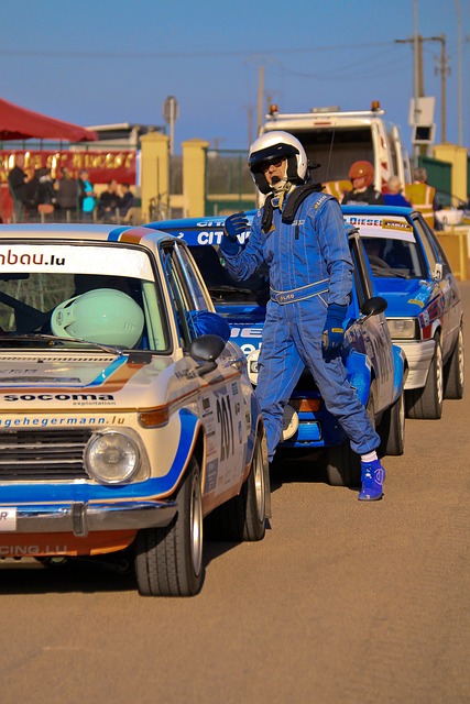 随即以一记 随即以一记