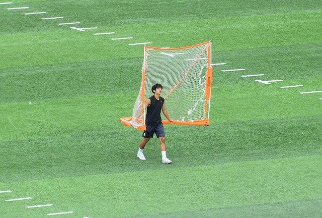 在中场加强 在中场加强